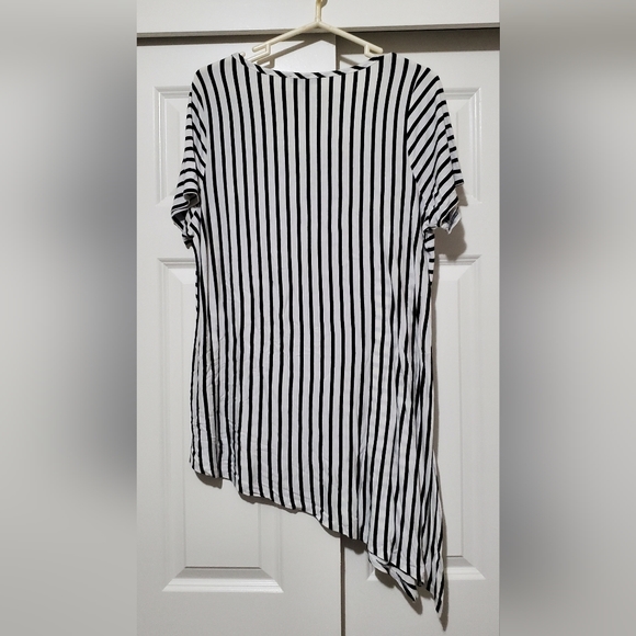 Lane Bryant Asymmetrical Top Sz. 14/16 - Picture 3 of 3